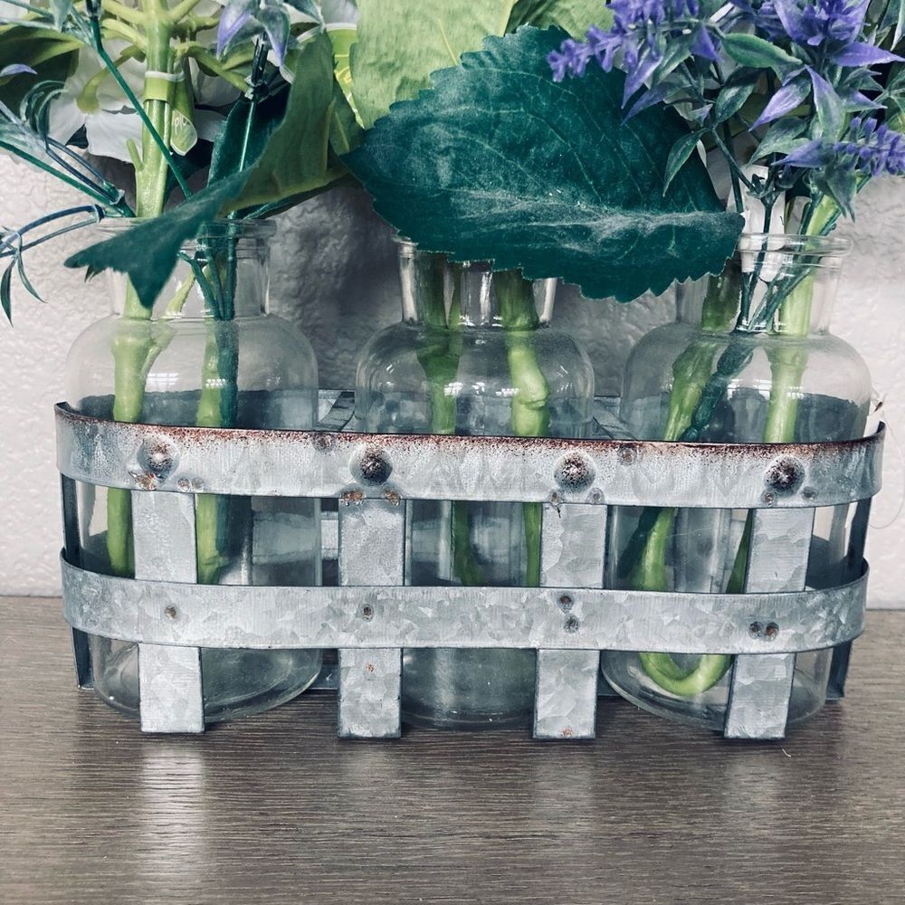 Farmhouse Hydrangea Floral Vase Centerpiece - Picture 4 of 4